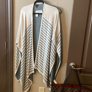 NWT Ann Taylor poncho reversible